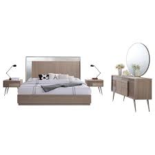 The classy home has brought up the new and classy collection of master bedroom furniture that is beyond beautiful. Best Master 5 Piece Engineered Wood California King Set In Taupe Bronze Braztbck5