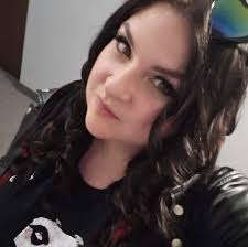 Stacey Walsh, better known by her stage name Stacey Quinn, is a vibrant  singer and entertainer hailing from Niagra, Ontario. With a passion for  music that resonates with the soul, Stacey has