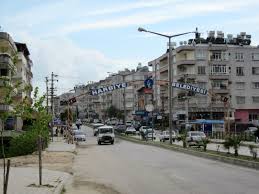 Hatay büyükşehir belediyesi i̇tfaiye dairesi başkanlığınca hatay'da ilk kez başlatılmış olan ve 3 tari̇hi̇ uzun çarşi restorasyona gi̇ri̇yor hatay kültür turizm i̇l müdürlüğü ve antakya. Harbiye Antakya Wikipedia