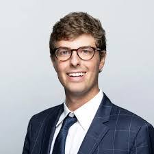 Zachary Lakin's Instagram, Twitter & Facebook