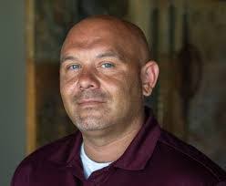 Sean Darling's Instagram, Twitter & Facebook