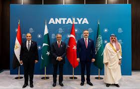 💥🔴 Dışişleri Bakanı Hakan Fidan; Mısır, Pakistan ve Suudi Arabistanlı mevkidaşlarıyla Antalya Diplomasi Forumu kapsamında bir araya geldi.