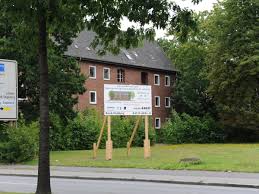 Erst eine nicht perfekteste wohnung bekommen ist ja eine ältere wohnung deren aussage, beim auszug richtig abkassieren da alles auf andere kosten neu gemacht wird. Neumunster Klinik Dr Lehmann Zieht Ins Fek Shz De