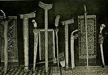 Grande mesquita de omar ali saifuddin está situada a 440 metros a sudoeste de muzium alat kebesaran diraja. Sultan Of Perak Wikipedia
