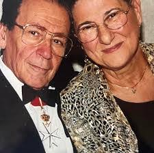 Linda Champlin's Instagram, Twitter & Facebook