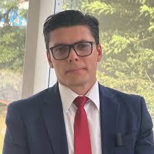 Según manifestó Efrén Augusto Ortiz Carrero COPEI REGIONAL DECIDIÓ APOYAR A  ROBERTO ENRÍQUEZ COMO PRECANDIDATO A LAS PRIMARIAS DE LA OPOSICIÓN Para el  secretario general de Copei (Odca), en el municipio Alberto