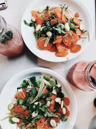 Salaire bas, absence de fiche de paie, horaires pas forcément respectées, harcèlement en cuisine. Le Paradis Du Fruit Exploring The World