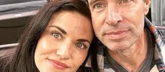 Marika Domińczyk, artystka pochodząca z Kielc jest związana ze znanym  aktorem Scottem Foleyem. Galeria zdjęć