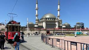 Yapımına bir yıl önce başlanan taksim camii inşaatında çalışmalar tüm hızıyla sürüyor. 4r 2kcelatfdfm