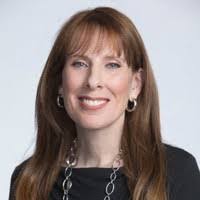 Leslie Hoeft's Instagram, Twitter & Facebook