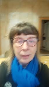 Morning, I am at the beautiful Mote gallery, a contemporary art space at  102 ferry road where you can see the exhibition WHERE by 8 international  jewellers from Scotland, Catalina and Québec. This ...