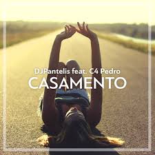 Contigo estou a casar apesar de tudo amor, quem nos viu e quem nos vê ninguém pensou que isso ia durar êh vamos festejar nossa origem amor, me ama só eu vou te amar até morrer eu nunca vou te largar mesmo no céu, nunca vou te esquecer dança só celebra nosso cansamento. Dj Pantelis Feat C4 Pedro Casamento Dj Pantelis