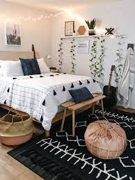 Beste Schlafzimmerdekoration Mit Bereber Schwarz 2019 Beste Schlafzimmerdekoration Mit Bereber Sc Cheap Bedroom Makeover Bedroom Vintage Aesthetic Room Decor