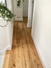 Before installing your laminate flooring, our flooring professionals educate you on the benefits of installing correct underlayment and help you choose the right one for your project. Der Weisse Ansatz Direkter Holzboden Neuer Boden Teil 2 Ansatz Boden Der Direkter Holzb Engineered Wood Floors Wood Floors Wide Plank Direct Wood Flooring