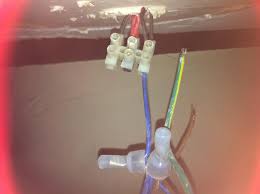 How to wire a ceiling light diagram. Wiring A Ceiling Light Old Wiring Black Red Into New Wiring Diynot Forums