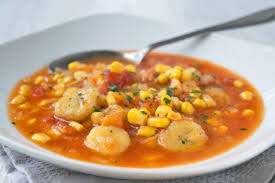 1 3 der kokosmilch in einem topf solange reduzieren bis eine cremige masse entstanden ist. 5 Rezepte Zu Afrika Suppen Gutekueche At