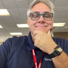 Cheers to a big year ahead for both of us! 🥂 Great catching up with my  Jags sis Amanda @Cooper's Hawk:) #winetasting #sunday #joy #noedit  #nofilter #godfirst #gals #cheers #celebratinglife