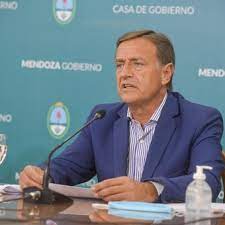 Se están terminando de pulir algunas cosas de lo que va a ser el dnu, como el tema horario en la nocturnidad, resaltaron las mismas fuentes. Jygri0vqh195vm