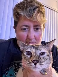 I really think my cats have a thing for the vet. Noticed 'pirate' Tula  earlier, but didn't think much of it, but she's not opening her left eye as  much (reversed in