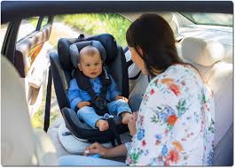 Doch wie lange ist das so, und ab wann dürfen kinder ohne speziellen sitz mitfahren? Lionelo Auto Kindersitz Mit Isofix In Rot Norma24