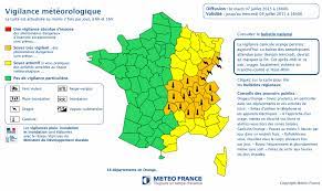 L'épisode caniculaire se poursuit ce mercredi, où les températures, dans certaines régions, atteindront 40°c. Tres Forte Vague De Chaleur Chaleur Canicule Orages Bulletins Speciaux Infoclimat