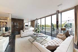 Appartamento raggiunge il maggior risparmio per le famiglie composte da 2 adulti e due bambini. In Affitto L Attico Piu Costoso Di Londra 50 000 Sterline A Settimana 62 000 Euro Casa It