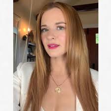 Sarah Drew (@thesarahdrew)