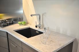 Maybe you would like to learn more about one of these? Plan De Travail De Cuisine Credence Habillage Sol Et Mur De Cuisine Roches Et Pierres Faconne Tous Les Materiaux Naturels Et Tendances Sur Mesure