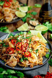 Sweet And Savoury Pad Thai With All The Toppings Is Way Easier Than It Looks A Fantastic Street Food Dish You Can Ma Pad Thai Fakeaway Recipes Pad Thai Recipe