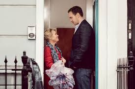 So sieht brady heute aus. Trying Bild Imelda Staunton Rafe Spall 37 Von 37 Filmstarts De