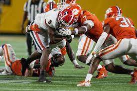The georgia bulldogs are among the top five schools for class of 2023 recruit denzel moore. 8wwlcldhltqshm