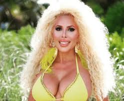 Afida turner déclare sa candidature pour la présidentielle de 2022. Exclu Vl Afida Turner Je Participerai Aux 20 Ans De Loft Story