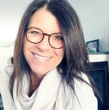 Nancy Vachon's Instagram, Twitter & Facebook