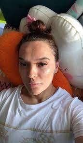 Demet akalin magazin demet akalın makyajsız makyajsız ünlüler. Demet Akalin Da Modaya Uydu Temiz Magazin