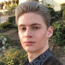 Amber Anaya's Instagram, Twitter & Facebook