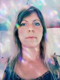 Sarah Hallman's Instagram, Twitter & Facebook