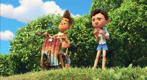 Ambientada en un precioso pueblo costero de la riviera italiana, narra la historia sobre el paso a la edad adulta de un chico que vive un verano inolvidable lleno de helados. Featurette Released For Upcoming Disney And Pixar Film Luca Laughingplace Com