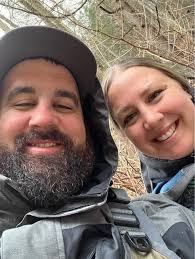 Hello, can anyone recommend someone to replace a sliding glass door?