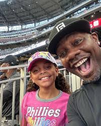 Ryan Howard's Instagram, Twitter & Facebook