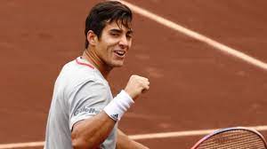 Cristian garín se ve obligado a bajarse del open de australia 2021 por una caída. Tenista Chileno Cristian Garin Subio Al Puesto 18 Del Mundo