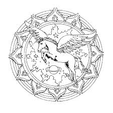 Cheval Aile Dans Un Mandala Mandalas Sur Le Theme Des Animaux 100 Mandalas Zen Anti Stress