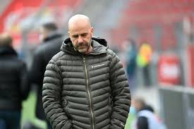 The bayer leverkusen, which occupies the sixth position in the german championship, announced on tuesday the dismissal of coach peter bosz. Muj9cezkwo5otm