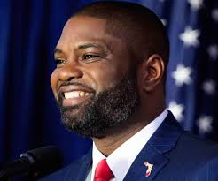 Poll: GOP Holds Slim Lead in Florida Governor's Race