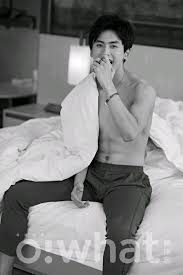 Born 11 may 1991) is a chinese actor and singer.his first major role was wei ying in the chinese historical drama legend of ban shu (2015).zhang zhehan was best known for his role as the cold and aloof prince, long feiye in another historical romance drama, legend of yunxi (2018). Word Of Honor Zhang Zhe Han In 2021 Male Movie Stars Words Asian Actors