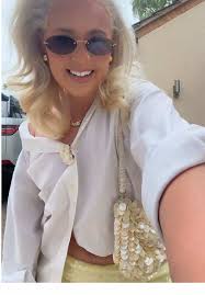 Learning to Love My Body with PEPPERMAYO