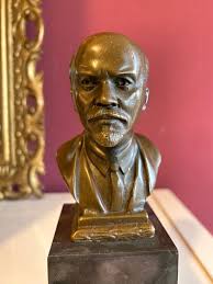 Lenin figurine