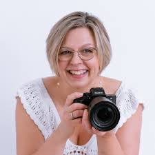 Jenny and her service dog Benny inspire others through their art