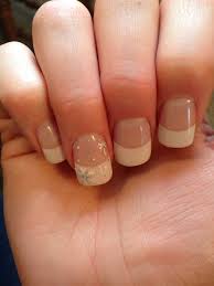 Christmas Nails Also An Option Plain And Simple Yet Cute Christmas Nails French Manicure Acrylic Nails Simple Nails