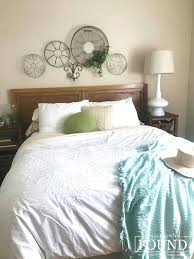 This room points some of the best white décor you can find. No Cost Diy Boho Guest Room Decor Homewardfound Decor
