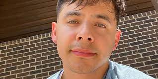 David archuleta became a star when he was just 16 years old. Mdbpof0cek1cxm
